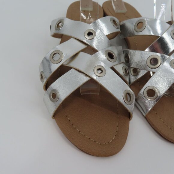 Tahari Drive Womens 10 Faux Leather Metallic Silver Grommet Strappy Sandal Flats - Picture 3 of 12